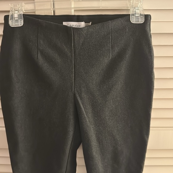 Calvin Klein Dark Gray Size 4 Skinny Workwear Pants EUC Stretchy - Picture 2 of 5